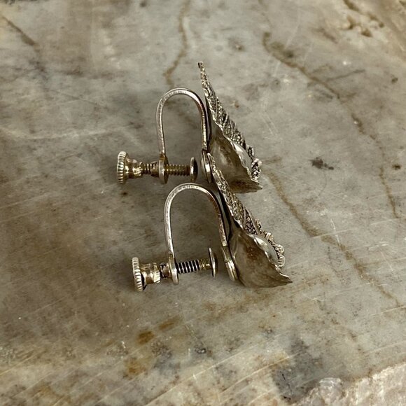 VTG Sterling Silver 925 Dainty 0.67" Textured Leaf Ball Screw Back Earrings - Picture 5 of 16